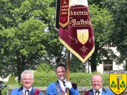 2016-09-03_fahnentraeger-mv-rattstadt_1_20170115_1398437902